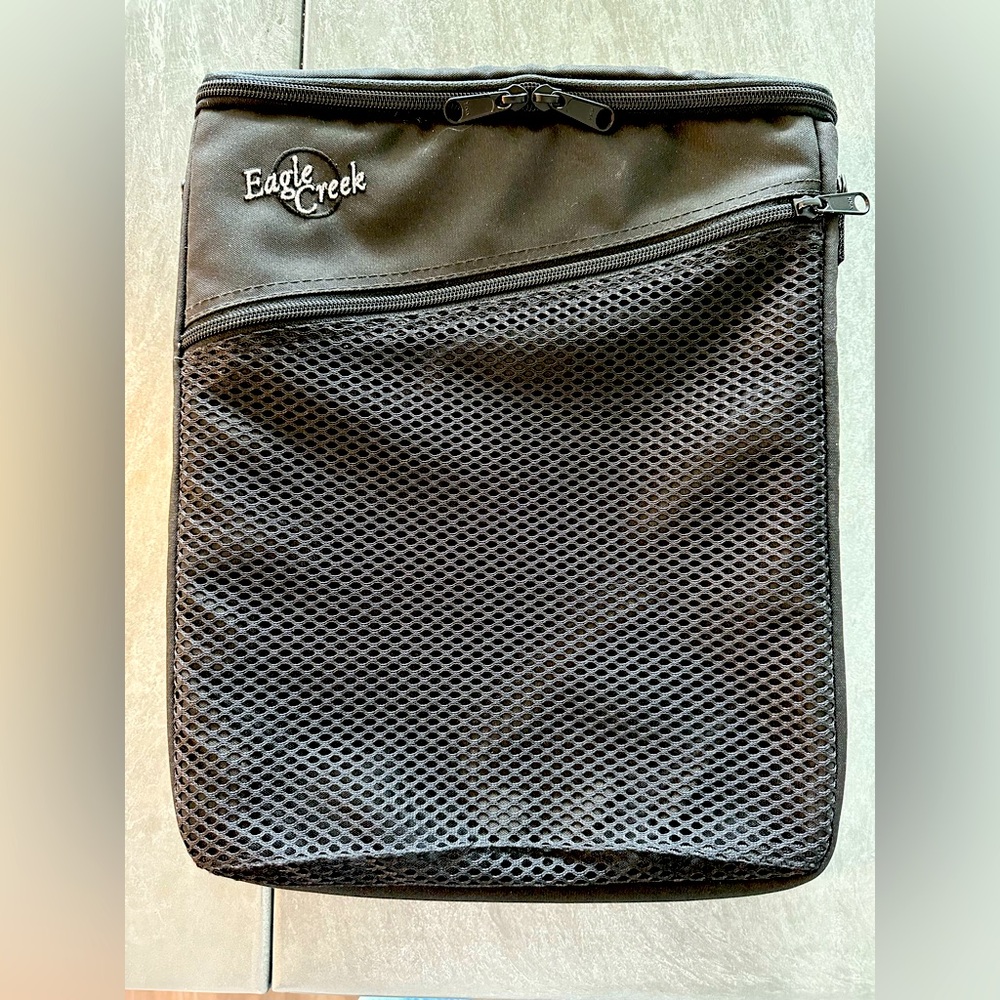 Eagle Creek Pack-It Black 14” Laptop Padded Cube